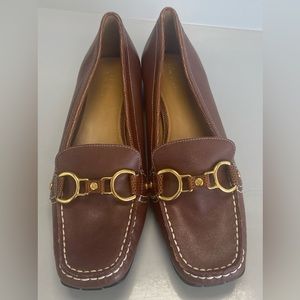 Cole Haan brown/ gold accent Nike Air Loafers, size 8.5, quality brand timeless